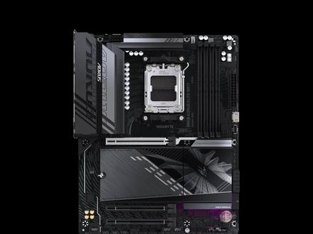 强哥说主板 技嘉B850小雕 WiFi7 大板 #技嘉 #技嘉小雕 #技嘉B850 #diy电脑 #电脑配置