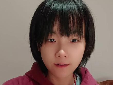 好像真没啥用 又买了小垃圾 我刷到的好像是透明色的 然后根据饮料颜色变颜色 买的这个好像不对#买没用的东西 #吸管眼镜