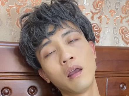 老爸突然晕倒,小风妙手回春一招搞定@追风(黄钢明)