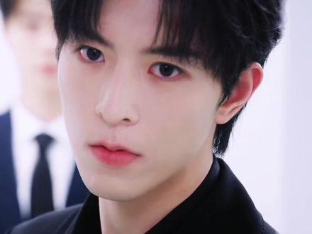 我们盛总不愧是S级的alpha#邱鼎杰 #盛少游