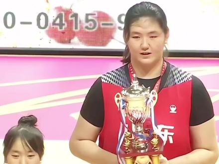 总决赛33分大胜却只拿亚军?张子宇被针对了吗?冠军被换成第2名#张子宇 #u17女篮决赛输球拿冠军 #u17女篮决赛引发争议