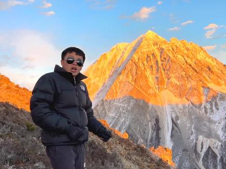 雅拉雪山最近的观景台!听说,看到日照金山能够幸运一整年~#川西 #日照金山 #雅拉雪山