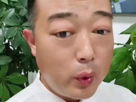 河南收小麦时节啥都好,唯一不好的是…… #河南小麦 #收割机跨区作业 #社旗小康哥 #河南人的底气就在田间地头里