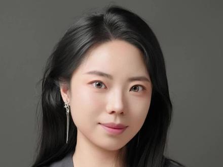 近期,深圳水贝黄金预定价平台“杰我睿”经营异常事件引发关注。工商信息显示,该公司在暴雷前完成了从一人独资企业到两人有限责任公司的关键变更,其背后的法律动机与潜在风险值得深入剖析。
#杰我睿 #杰我睿珠宝 #深圳水贝黄金