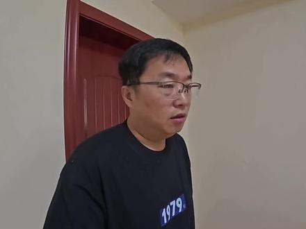 女子伸腿挡高铁,冲动背后是对最坏结果的感知与接受 #女子伸腿绊高铁