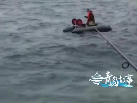 青岛钓友用鱼竿拽回一条人命#青岛故事