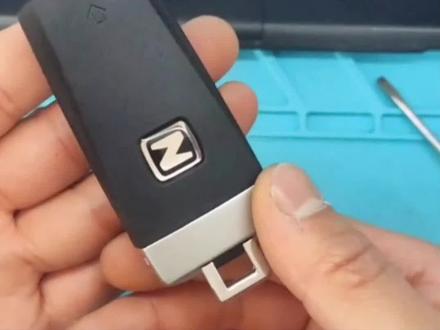 #众泰t700钥匙换电池 #众泰大迈x5钥匙换电池 #众泰rs7钥匙电池型号 #众泰sr9钥匙电池 #众泰t600遥控器电池型号 众泰适用众泰T600/T700/Z500/大迈/X5/sr9/sr7等全系列钥匙电池型号及拆装方法。