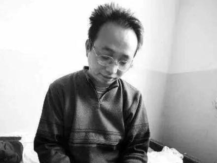 他叫李哨兵,19年前女友确诊得了白血病,他卖掉自己