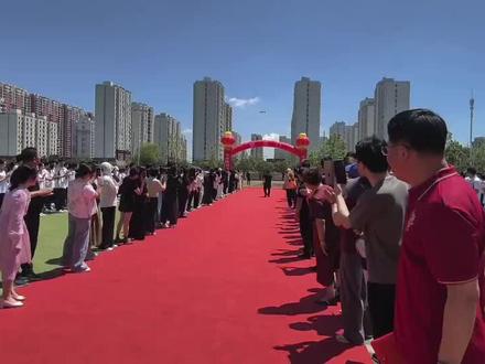 过状元门 金榜题名 前程似锦 祝福沿海实验高中的孩子们高考顺利、金榜题名!
