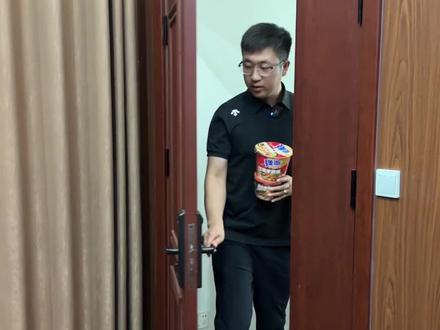 学员偷吃零食,训练迟到,实在是忍不了了!#河北