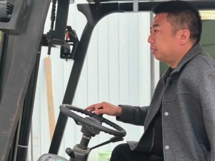 一个70后独臂村支书,20年的乡村发展之路。#乡村振兴dou行动 #三农 #新农人计划2025 #乡村生活 #助力三农