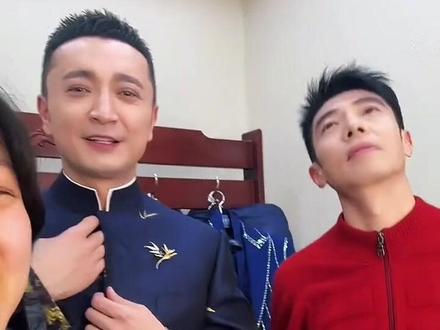 #马年春晚后台的小撒和小尼,真的太热闹了你期待吗?#撒贝宁 #尼格买提 #春晚