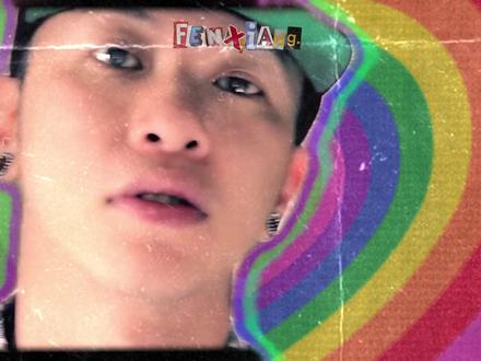 好了#顽童mj116 不止#瘦子eso 一个人,还有一个人叫#小春kenzy 这是他2013年发布的一段影像~送给#呆宝静 的,可惜啊,家家有本难念的经,祝他们俩都好吧~哦对了,这里面还有早期的#Jsheon 大家听听看~