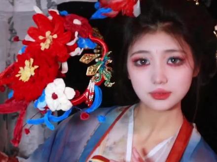 闺蜜用扭扭棒给我做了个七百多的团扇,谁羡慕了我不说#挑战 #手工 #扭扭棒 #团扇