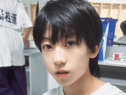 关于"我们"
#张桂源 #杨博文 #天文望源镜 #杨桂 #桂文