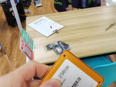 #固态硬盘 有些品牌固态硬盘让人闻风丧胆。总不能用过了才知道被坑吧。