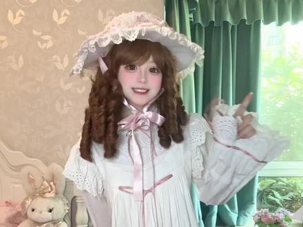 🌸你值得拥有世间所有美好 来自繁花的祝愿#lolita #lo裙安利 #繁花的祝愿 #花与珍珠匣 #lo娘
