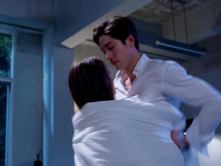 一个巴掌一个吻!#新铁石心肠 #tor