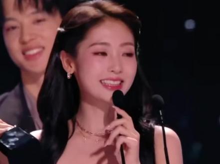 #刑菲 回应“宁苏苏”是第一个人生角色 #2025爱奇艺尖叫之夜