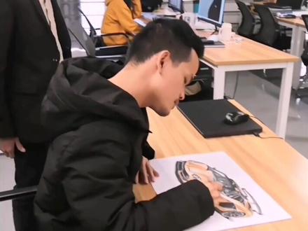 双胞胎设计师画兰博基尼大牛,画得好不好关键看用不用心~#抖音小助手 #抖音热门 #画画 #兰博基尼@森造手绘