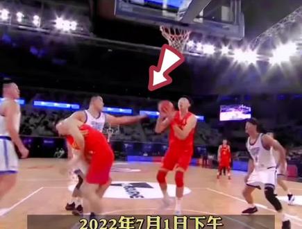 中国男篮队员被对手锁脖 中国台北球员毫无歉意 还得意地晒网民夸赞图