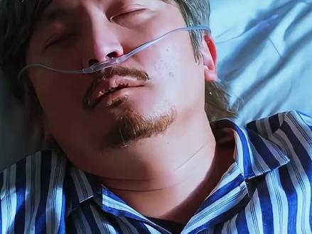 老舅:大结局崔国明临死曝光二胖秘密,二胖悲痛欲绝,太虐了 #老舅 #郭京飞 #影视剪辑 #好剧推荐 #因为一个片段看了整部剧