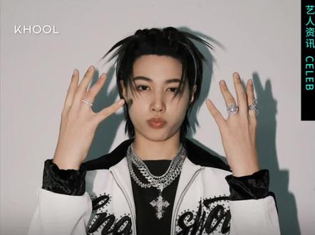 法韩混血,忙内主唱,LNGSHOT LOUIS 法韩混血“宝藏男孩”LOUIS!会四国语言,还能自己写歌,LNGSHOT忙内兼主唱,未来可期。
·
图片来源:LNGSHOT/1thek/melon_music/VOGUE
片段分别来源:LNGSHOT/SpotifyKR/dingo philippines/Beyoncé
后期制作:KHOOL
·
#kpop #LNGSHOT #男团 #混血宝宝 #LOUIS