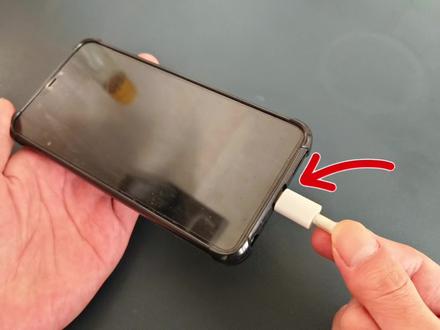 手机用久了充电插口松动,充电不稳或充不进电,教你一招搞定!