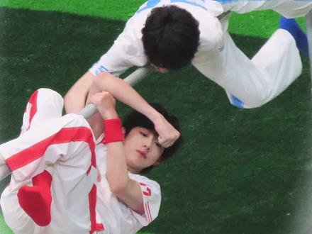 #陈奕恒#左奇函#奇恒
放开哼哼 我来😋