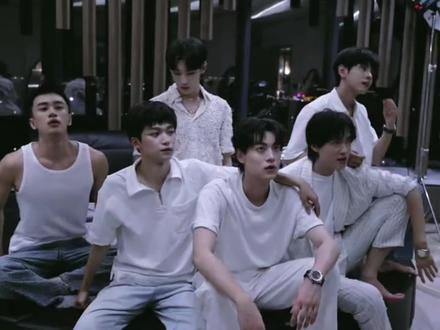 诡秘:一直在挑衅…
#雷朋