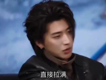 梦回青你2!蔡徐坤Lisa惊艳同框#蔡徐坤#Lisa#metgala红毯#青春有你2#正能量