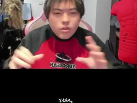 桃黑黑玩纸嫁衣前:大放厥词我给恐怖游戏一个下马威
桃黑黑玩纸嫁衣后:我不行了我真的不行了😰
谁给谁下马威,一目了然
#桃黑黑 #桃黑黑直播回放 #纸嫁衣 #纸嫁衣1 #搞笑