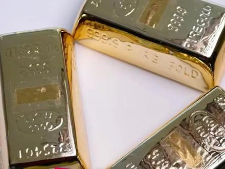 中东战火阻断黄金通道!#迪拜大量黄金滞留价格倒挂 交易商折价30美元出货