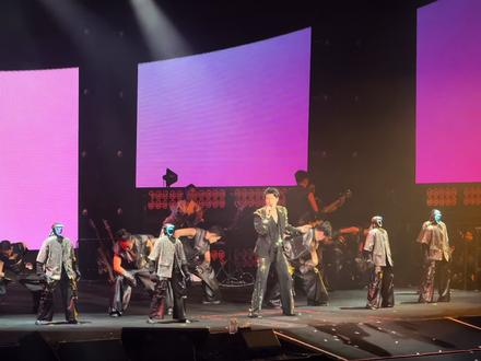 巡演首次 宇树机器人伴舞
不愧是30周年的排面🤩
#神级现场 #王力宏最好的地方 #机器人