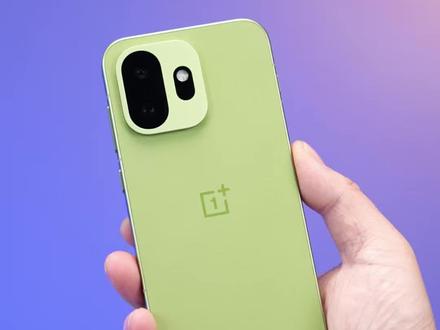 不撞款的高级绿,一加15T开箱上手#一加15T