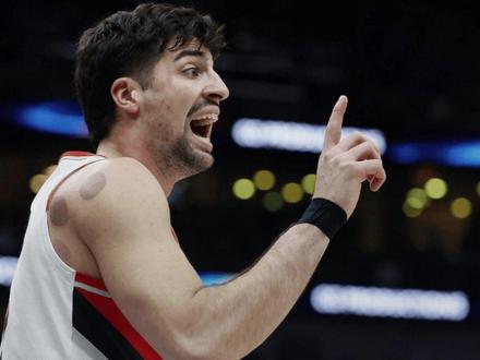 NBA现在控分已经细节到每一节甚至球员个人得分了#NBA #nba吐槽大会 #比赛现场 #篮球 #篮球教学