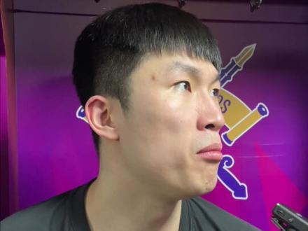 缺兵少将但依然战胜卫冕冠军,孟子说“赢球不可怕,缺谁谁尴尬”。恭喜北控队史首胜辽宁,并创造队史最长连胜纪录。#北控八连胜 #北控战胜辽宁