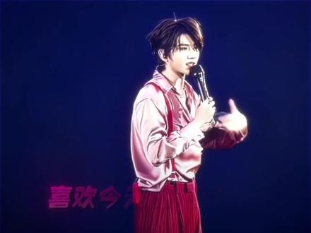 “ 背带这一块/. ” #蔡徐坤 #帅 #整活 #颜值