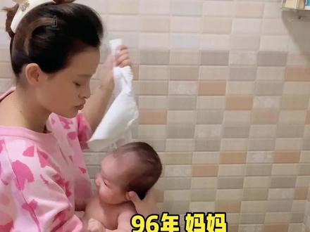 第一胎顺产恶露只排一个月,担心了好久 二胎剖腹产终于在60天排完了,你们恶露排了多久 #二胎剖腹产