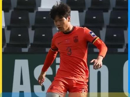 重磅官宣!贺一然加盟蓉城!泰山传闻不攻自破!#贺一然#u23男足#成都蓉城