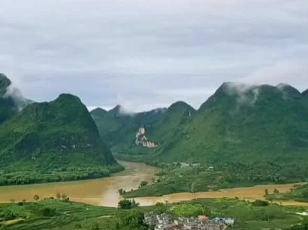 红水河石板画,一个神奇的超出现在人类认知的真实存在的事物,如同山海经一样的神秘!