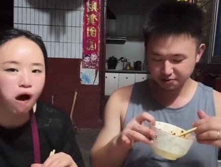 要被姐姐说的话笑死😂#名模坤 #名模坤直播#名模坤直播回放 #搞笑 #热门