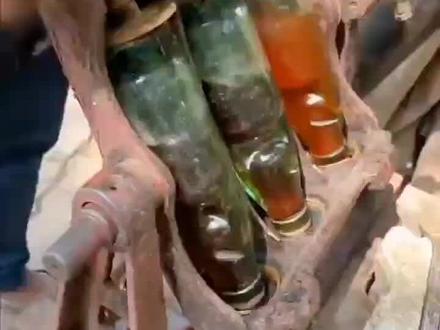 #创作灵感 印度的汽水,现场制作,冰爽可口!#印度美食