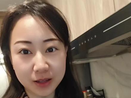 香港的这个神奇小吃,那叫一个地道❤️ 其他城市的超市有卖这个的吗?#冷知识科普 #香港 #香港小吃 #酸斋