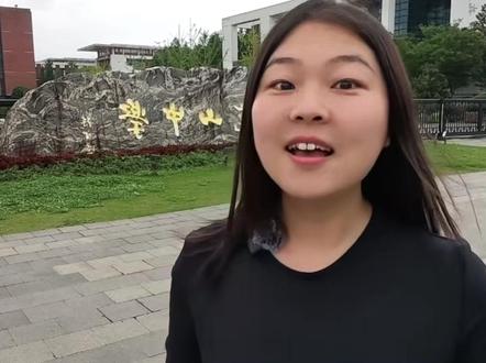 昆山天花板昆中硬核数据!一本率 98%,清北录取 6 人 江苏省昆山中学|昆山综合实力第一高中
2025 中考:统招 685 分|分配生 668 分(相差 17 分)
2025 高考:清北 6 人|C9 录取 70 人|985 录取 195 人|一本率 98%
分配生硬性条件:初中本校连续三年学籍#江苏省昆山中学 #中考 #高考 #竞赛