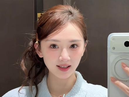 158/52打工人扎流苏侧丸子头的上班前日记📔 #vlog日常 #侧丸子头 #发型教程 #内容启发搜索 #发量少