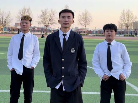 谁想当我同桌 ? #壁虎哥 #同桌摇