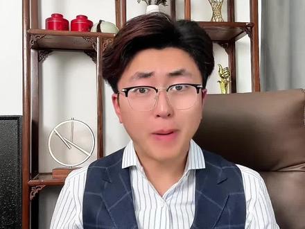 黄金疯涨,李蓓清仓。水贝商家爆雷跑路。#黄金 #水贝爆雷 #李蓓 #热点事件 @抖音小助手