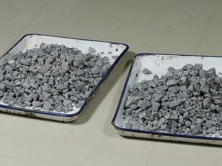 做粗粒土表面振动压实前,样品准备方法 | 微工路试验检测视频
