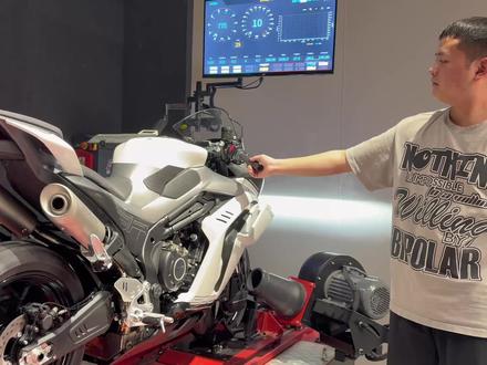 #春风500sr #春风750sr #张雪820rr 春风500SR全段阀门